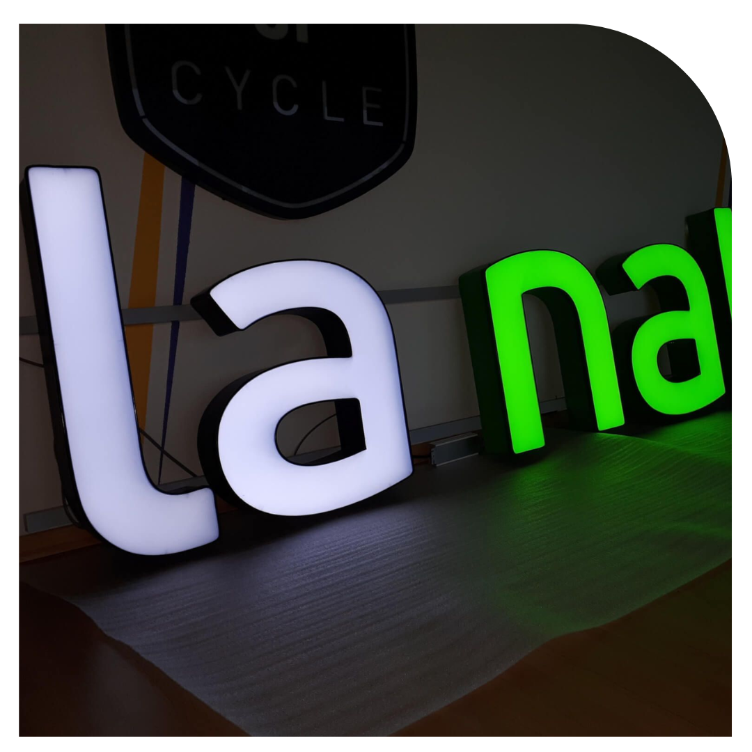 Enseignes lumineuses INDUSTRIE PUBLICITAIRE salé